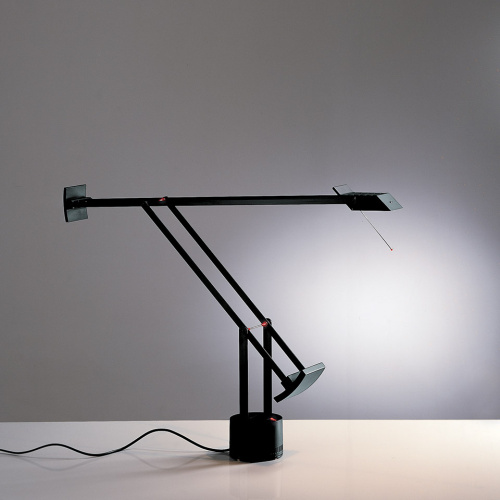 Фото №1 - Tizio Table Lamp(2S131082)