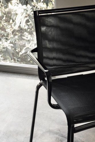 Фото №2 - Chair with armrests Net(NETARMCHAIR)