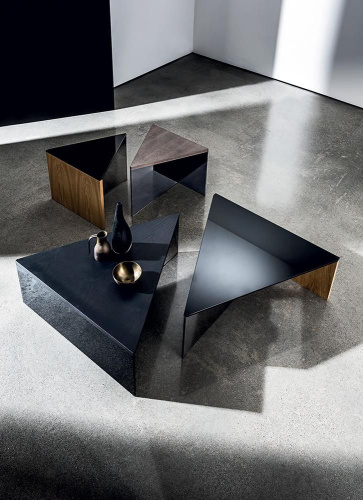 Фото №7 - Triangular coffee table Regolo(REGOLOTRIANGULAR)