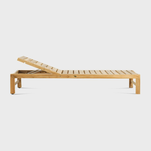 Фото №1 - Sand chaise longue made of solid teak(ET033)