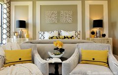 Decorative pillows are a bright element in your interior